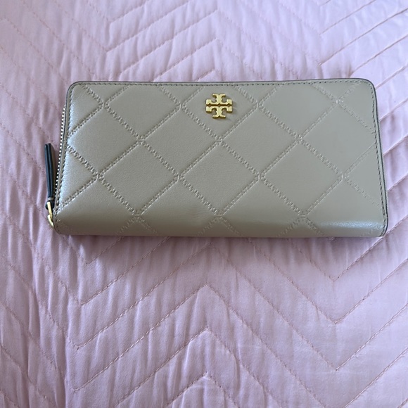 Tory Burch Handbags - Tory Burch cream color wallet new !
